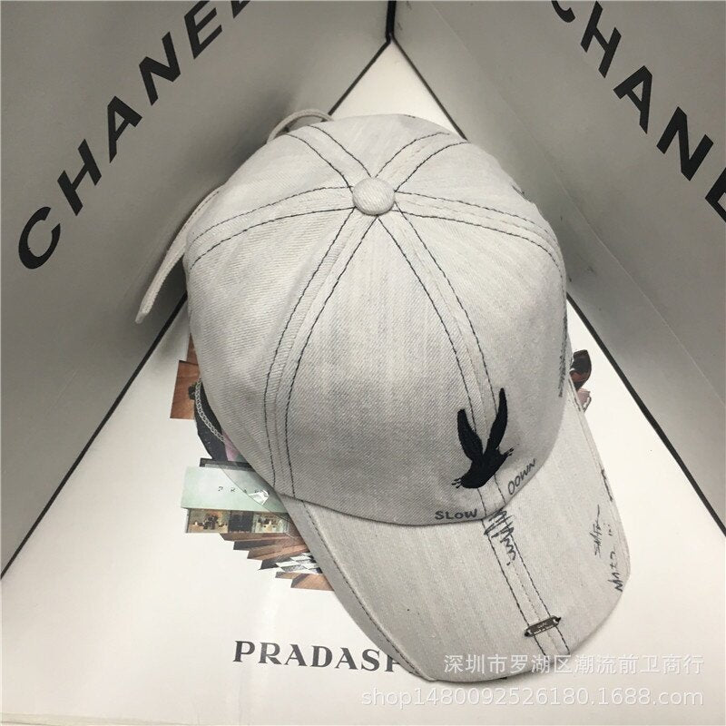 2022 Korean Version Spring Summer Autumn Winter Four Seasons Sunshade Cap Rabbit English Letters Men Women Both Baseball Caps